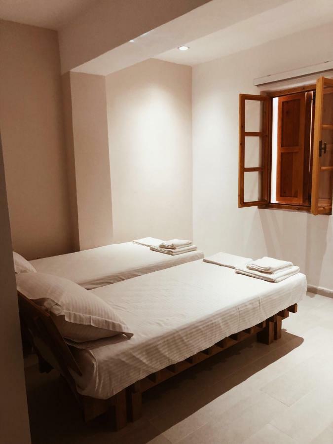 Old Town Hotel Dhërmi 외부 사진